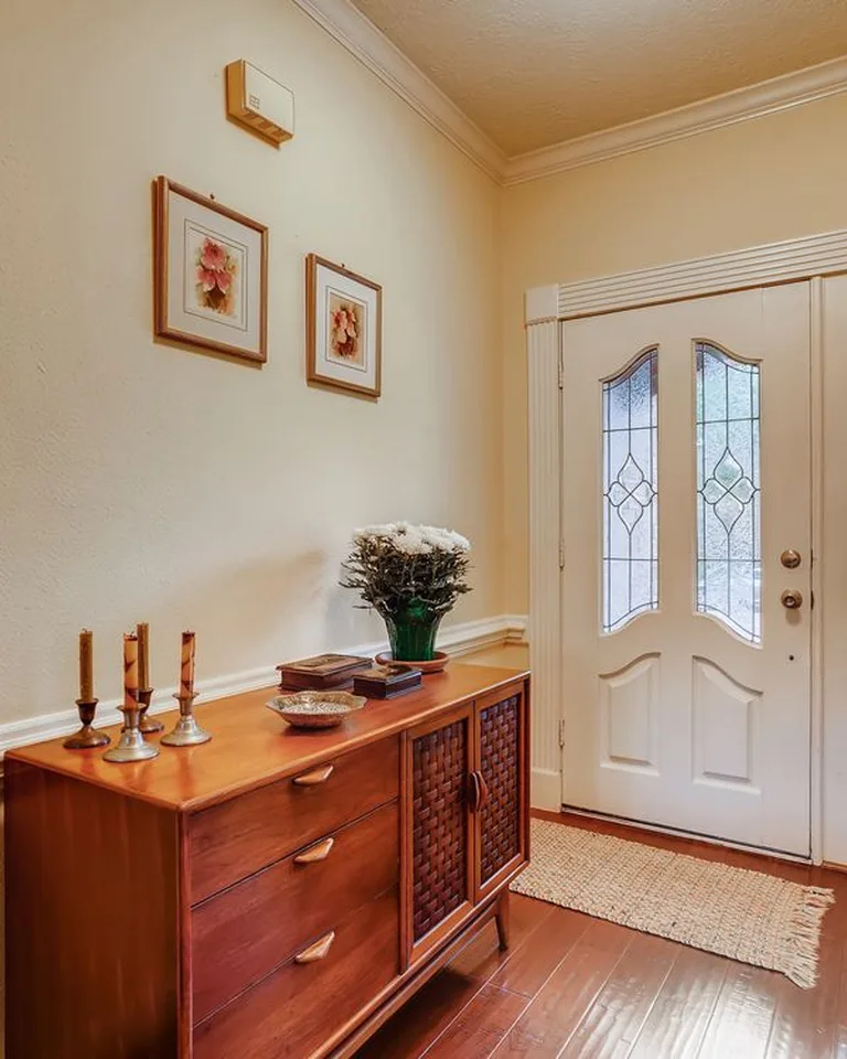 How to Create an Entryway When You Don't Have One: 10 Ideas That Actually Work