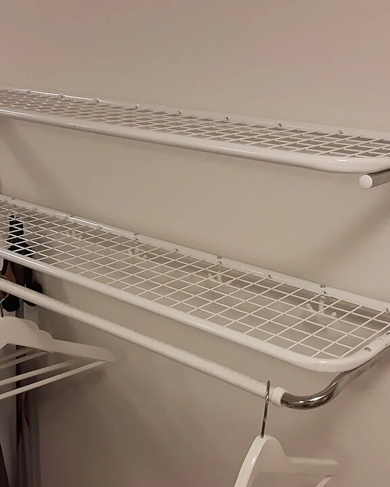 Wall-mounted shelf