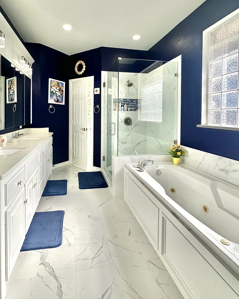 12 Navy Blue Bathroom Vanity Ideas That Feel Elegant, Never Dark